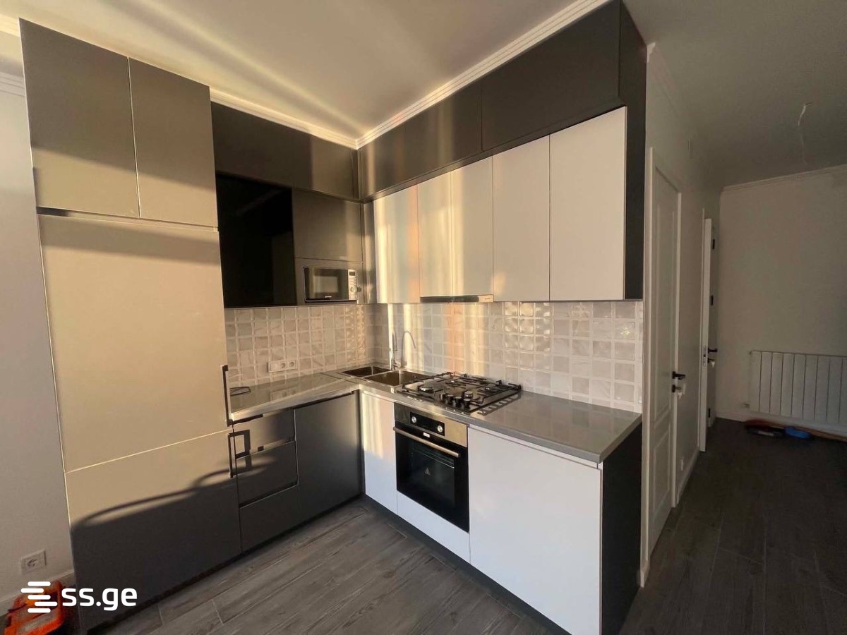 R. Nizharadze st. 9 - 3 rooms