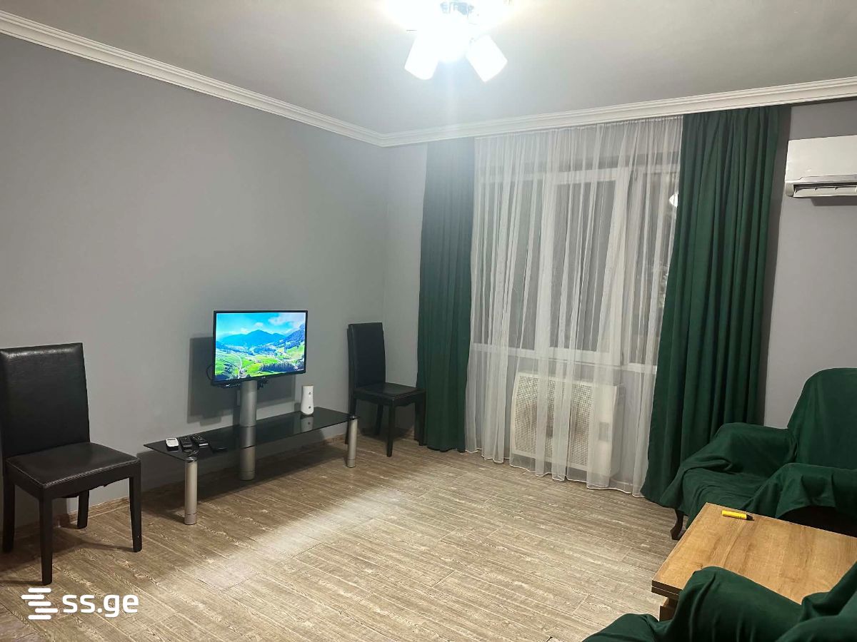 4 - 2 rooms