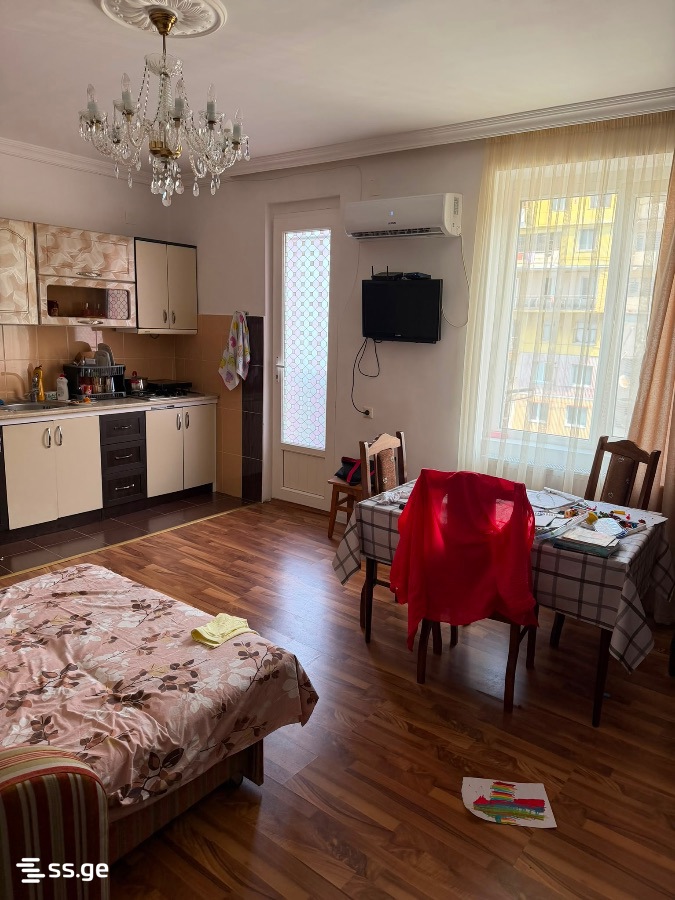Khimshiashvili st. 41 - 2 rooms