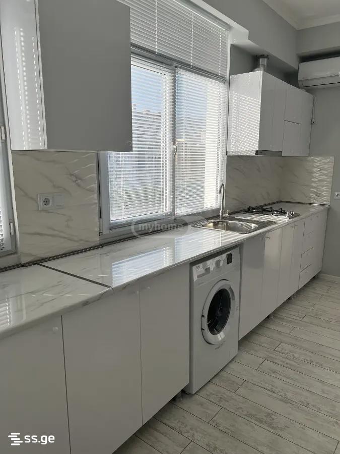 i. vekua st. 119 - 3 rooms