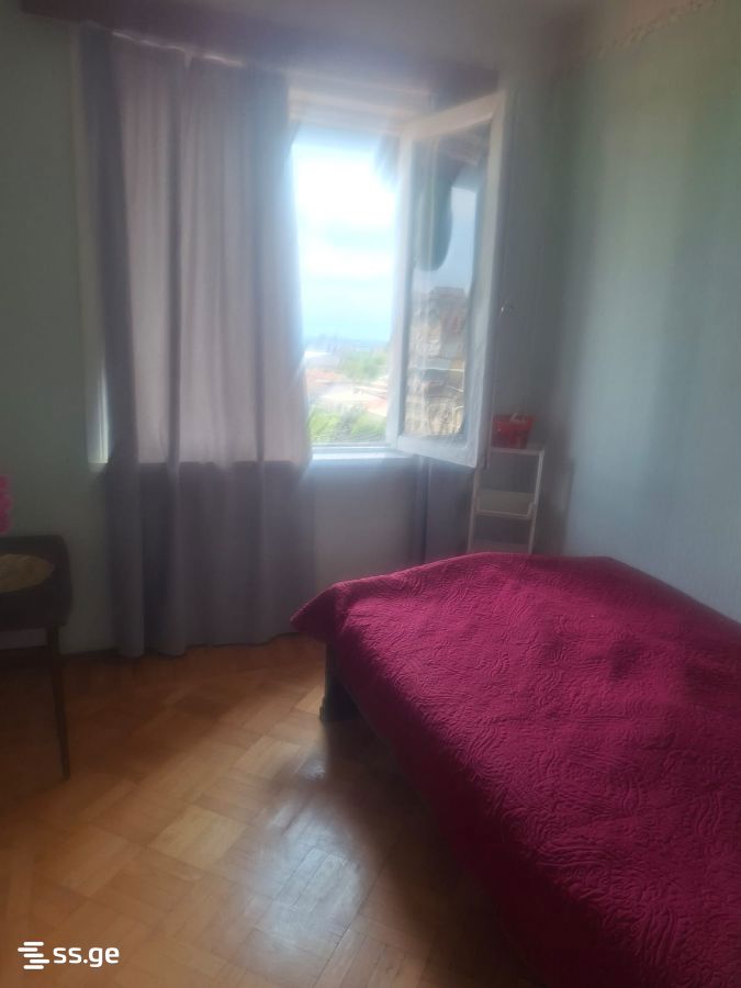 13 - 3 rooms