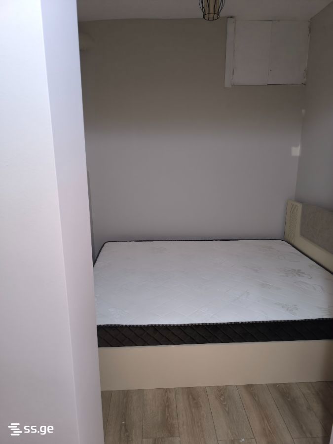 khizanishvili st. 8 - 2 rooms