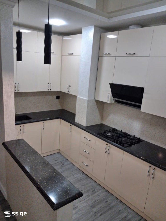 D. Mamuladze st. 8 - 4 rooms