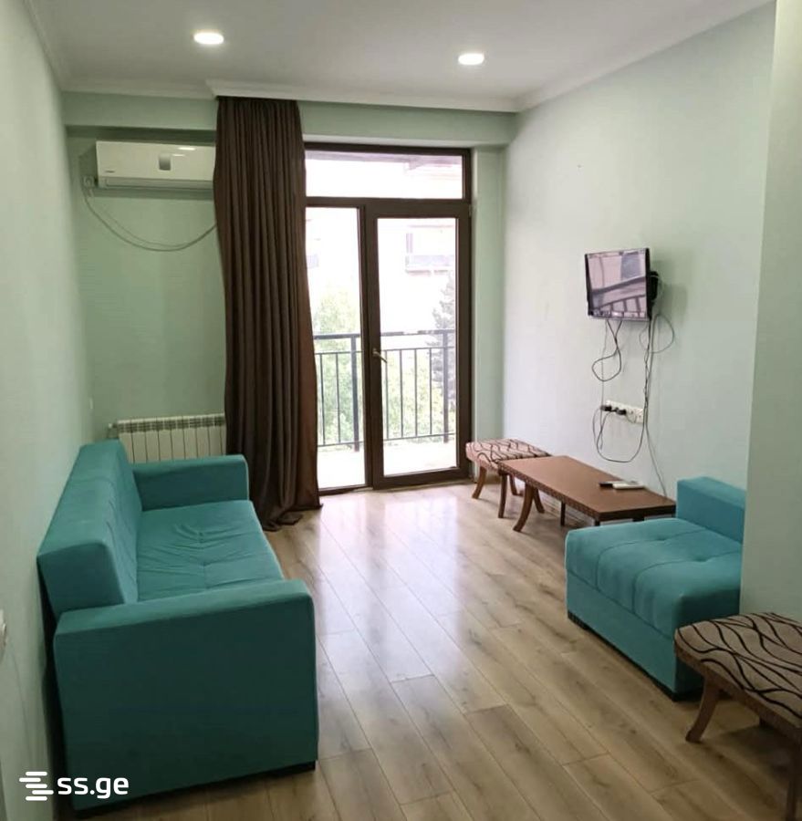 sairme st. 35 - 2 rooms