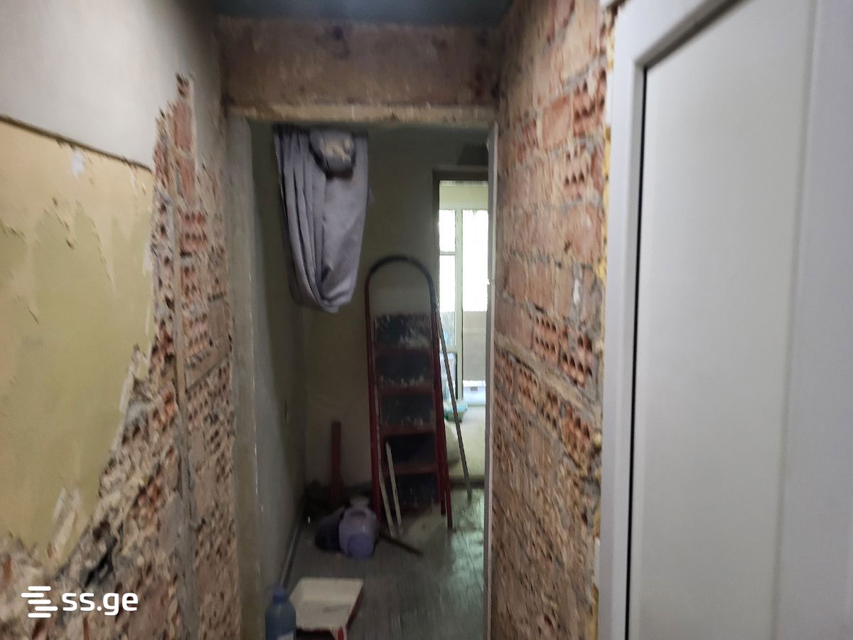 cinamdzgrishvili st. 137 - 3 rooms