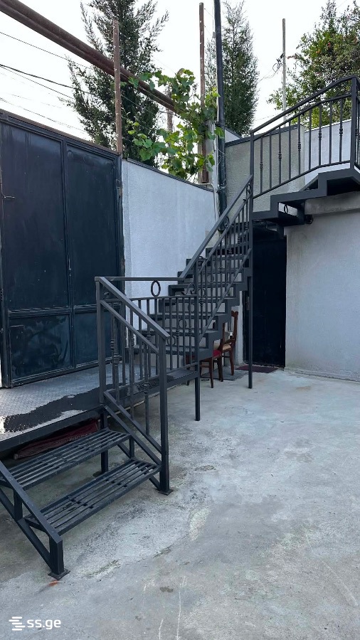 mukhrani st. 64 - 3 rooms