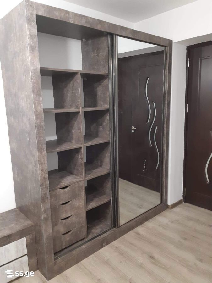 esenin st. 18 - 3 rooms