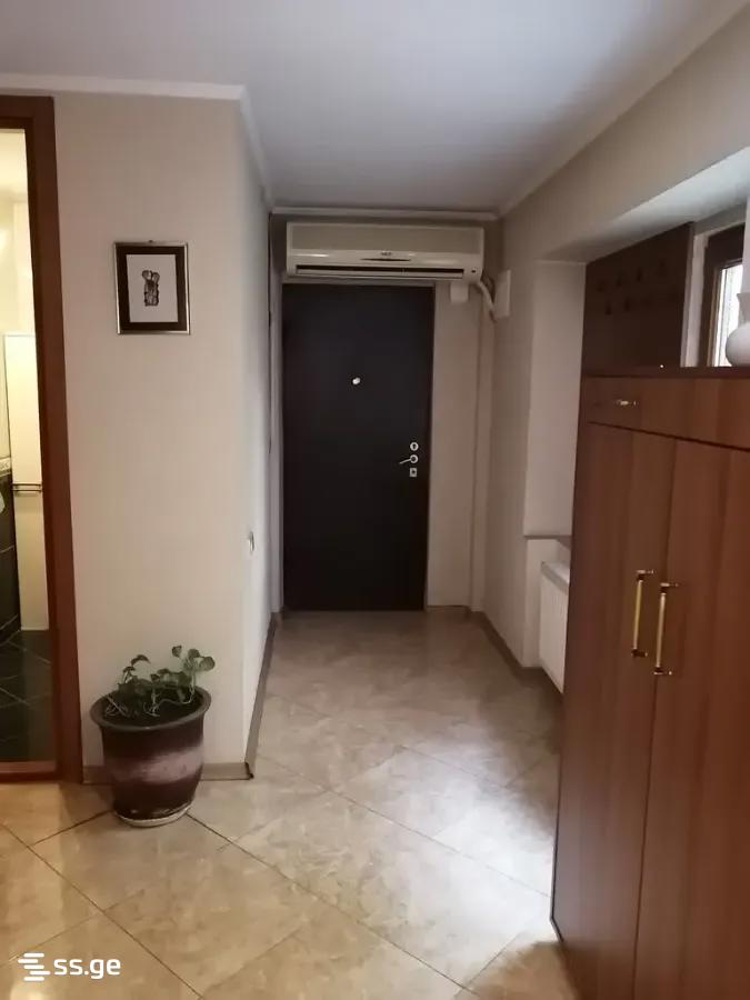 tarkhnishvili st. 23 - 4 rooms