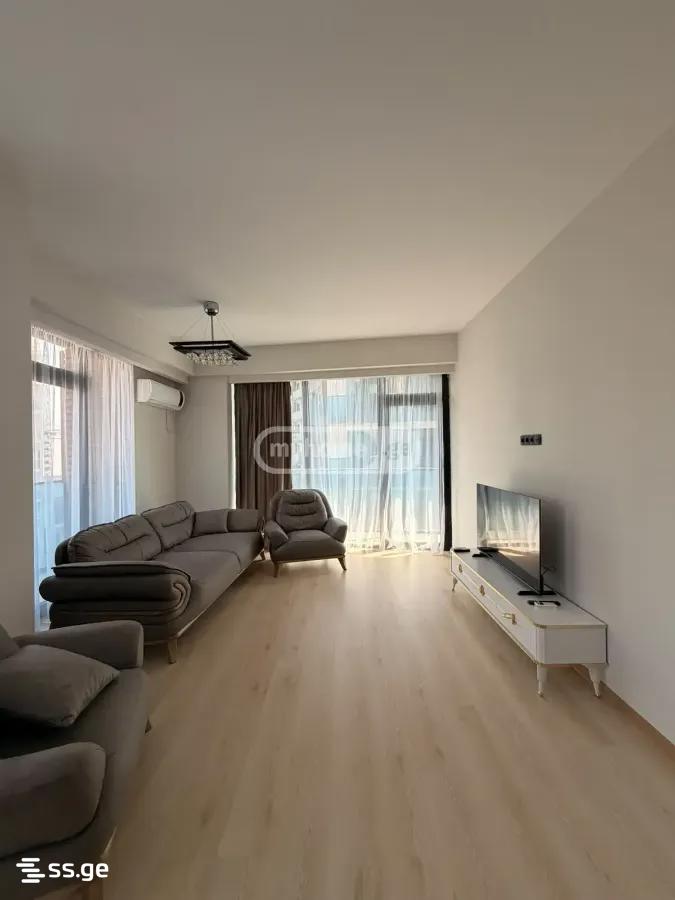 Lech and Maria Kaczynski street 1 - 4 rooms