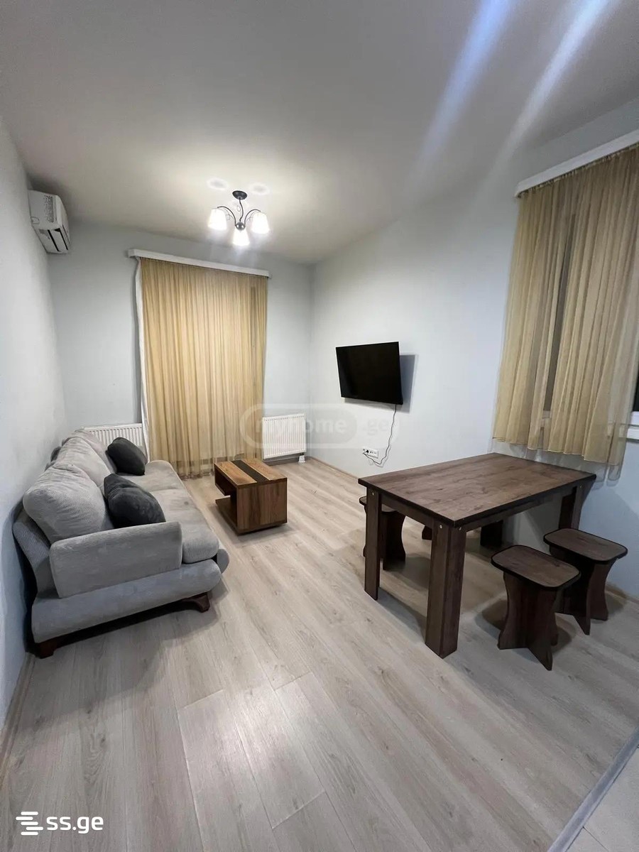 Bob walsh st. - 3 rooms