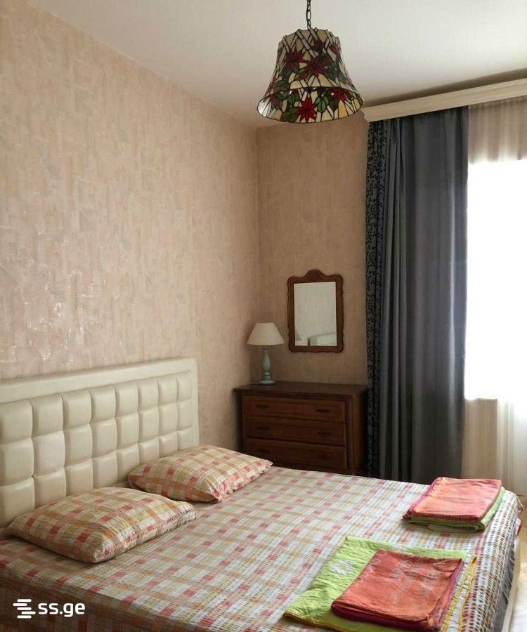 janashia st. 16 - 3 rooms