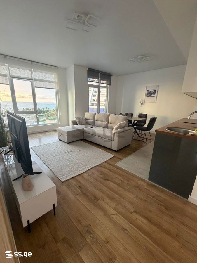 Lech and Maria Kaczynski street 5 - 3 rooms