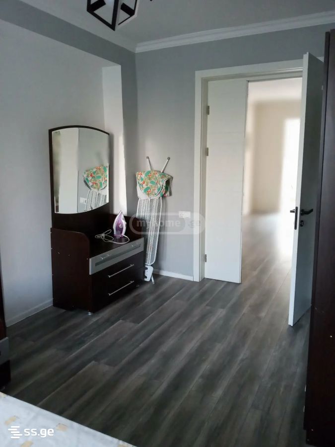 nucubidze st. 221 - 3 rooms