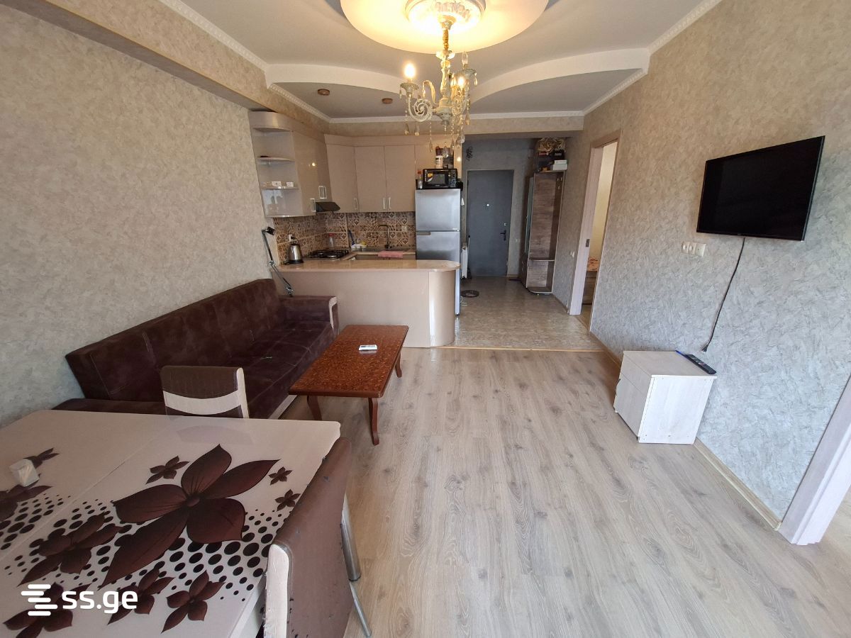 parnavaz mepe avenue 1 - 3 rooms