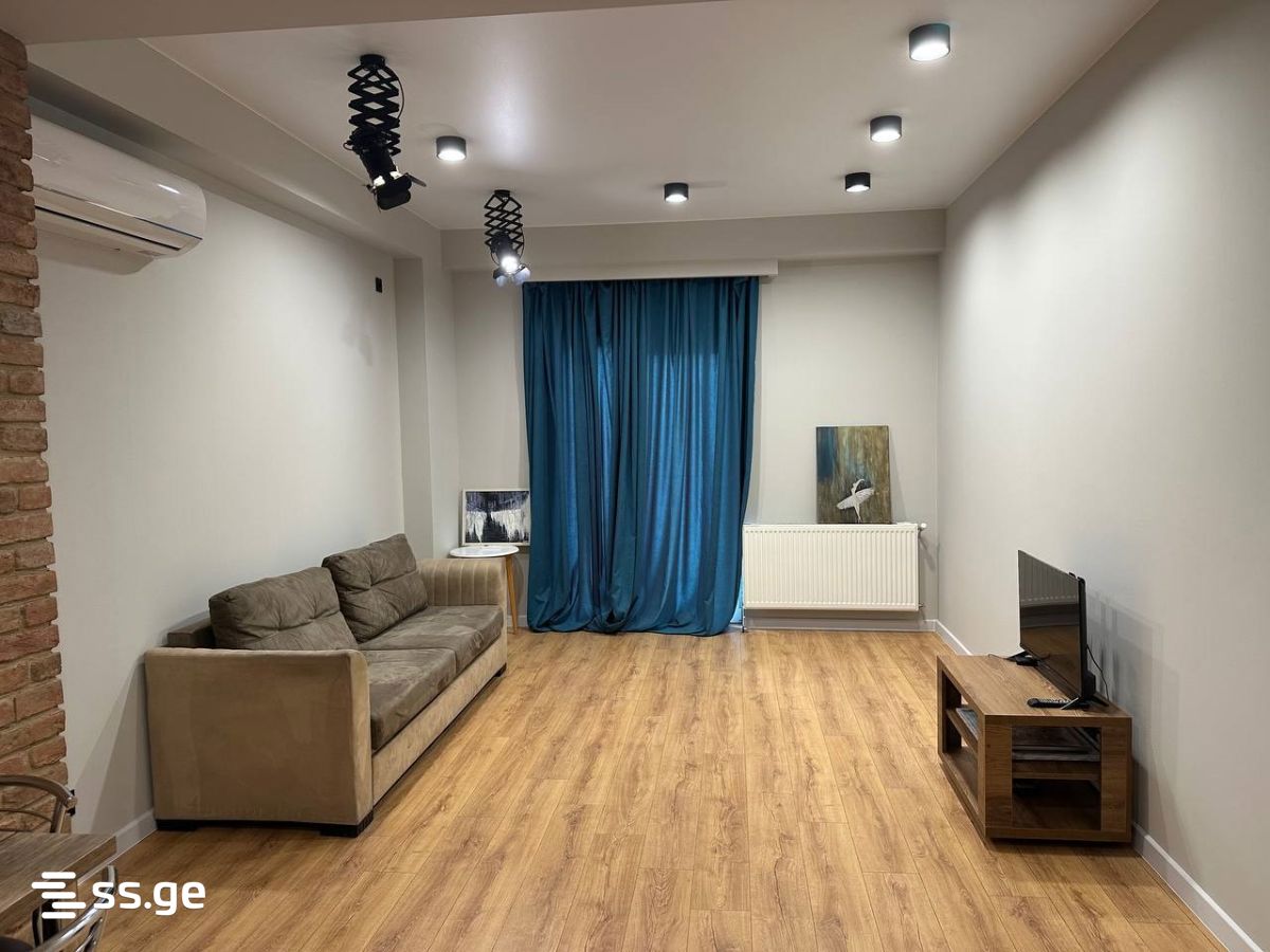 chkondideli st. 11 - 2 rooms