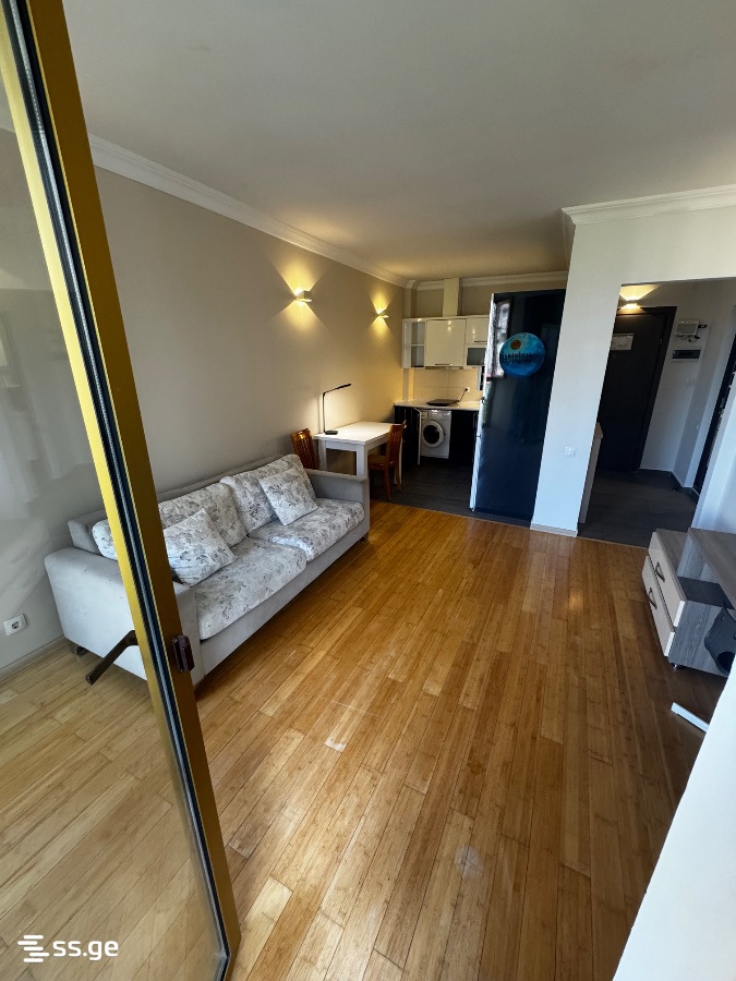4 - 2 rooms