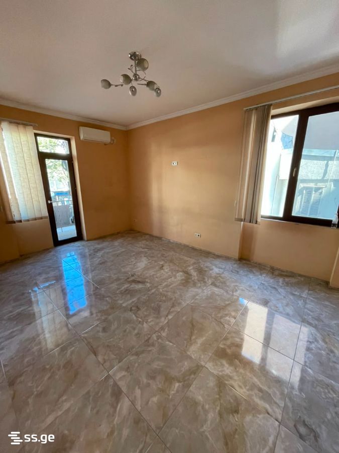 pekini st. 6 - 6 rooms