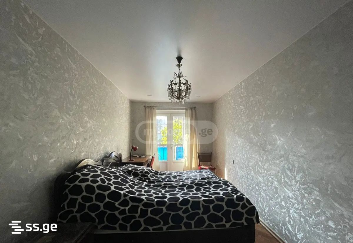 Tamarashvili st. (Saburtalo) - 3 rooms