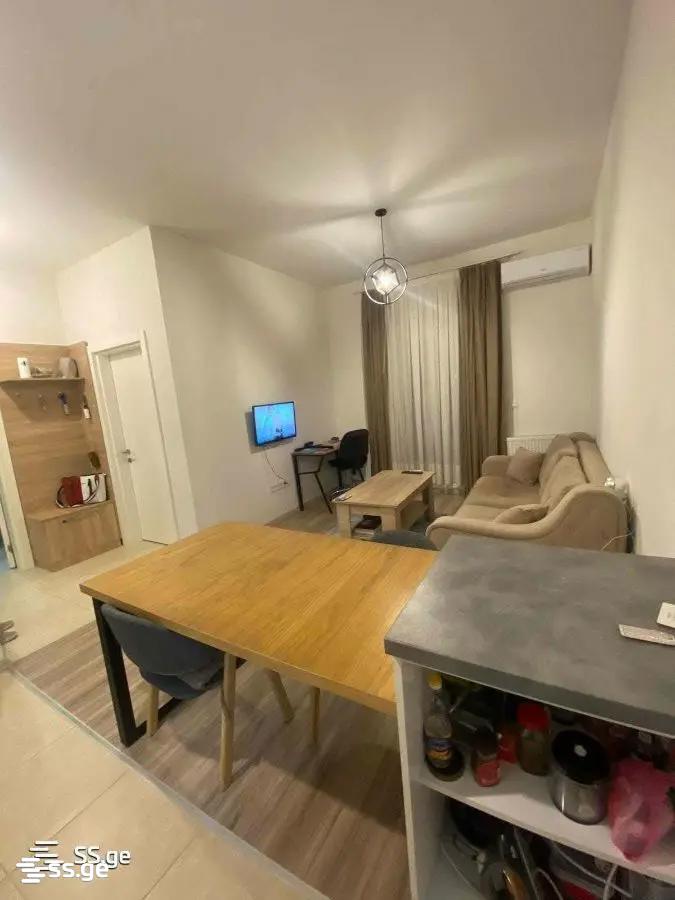 Bob walsh st. - 2 rooms