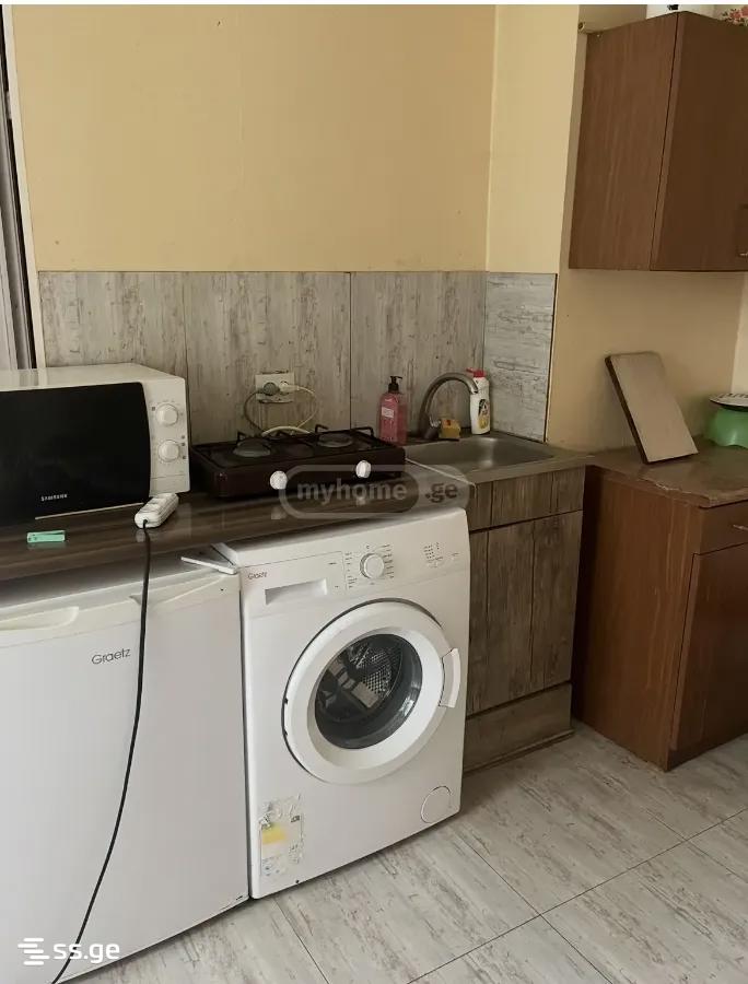 B.Kvernadze st. 0 - 1 rooms