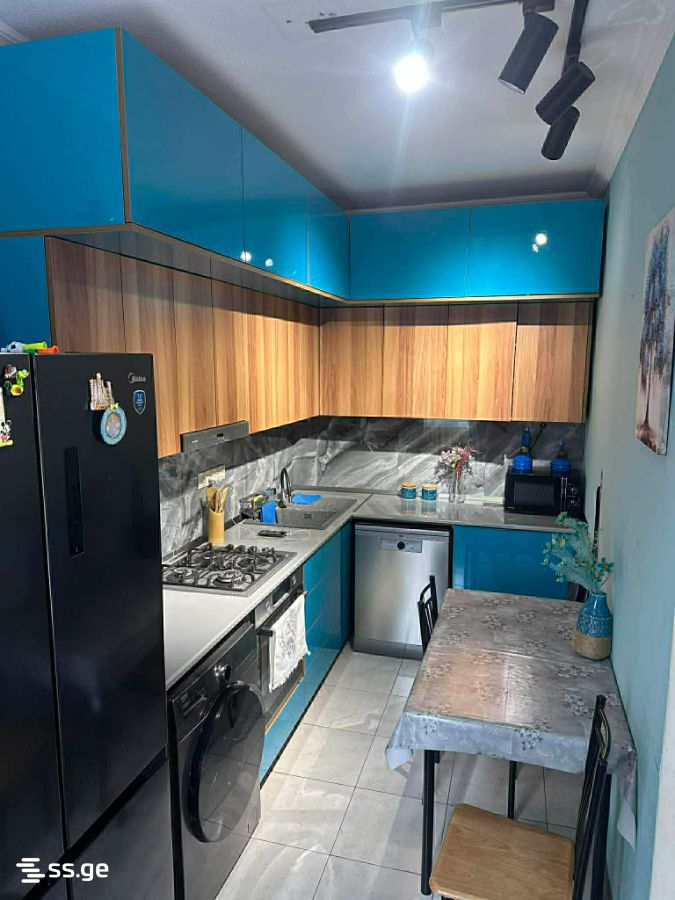 Leonidze st. 4ე - 3 rooms