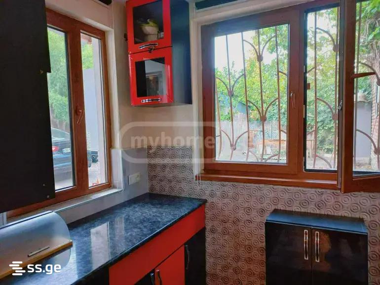 kipiani st. - 3 rooms