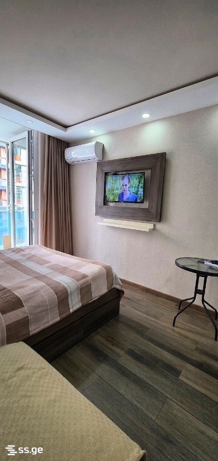 R. Nizharadze st. 18 - 1 rooms