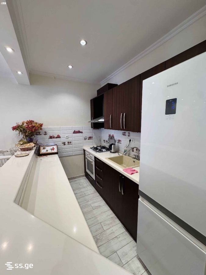 Khimshiashvili st. 4 - 2 rooms