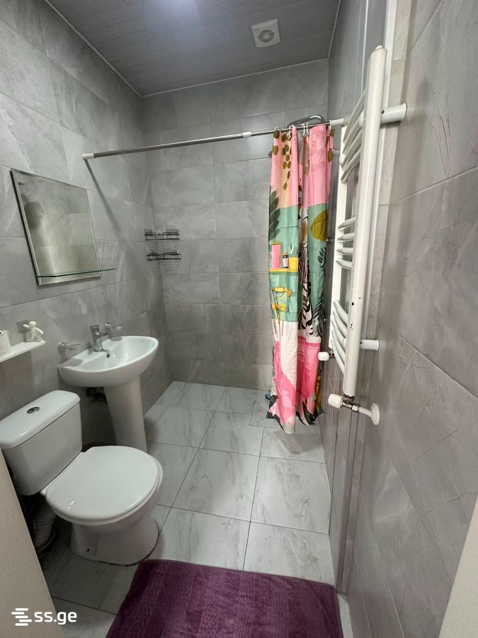 8 - 2 rooms
