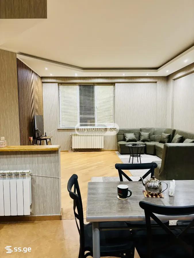 Chakhava st. 9 - 5 rooms