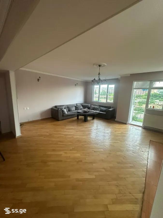 a.wereTlis avenue 115 - 4 rooms