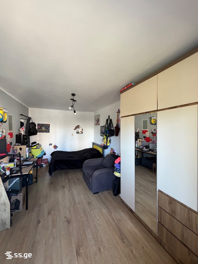 lomtatidze st. 2 - 1 rooms