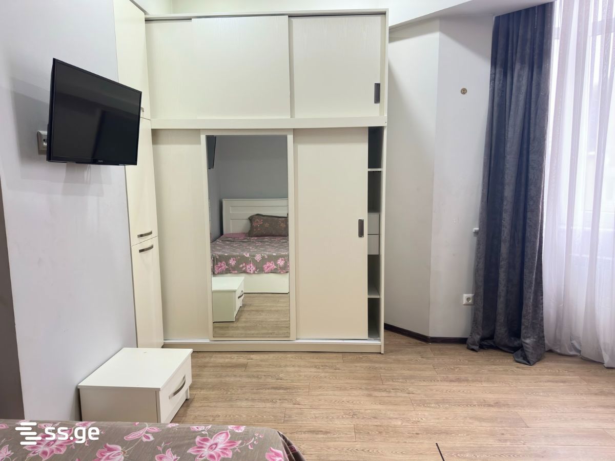 B.Kvernadze st. 35 - 2 rooms