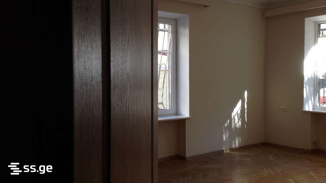 bakhtrioni st. - 3 rooms