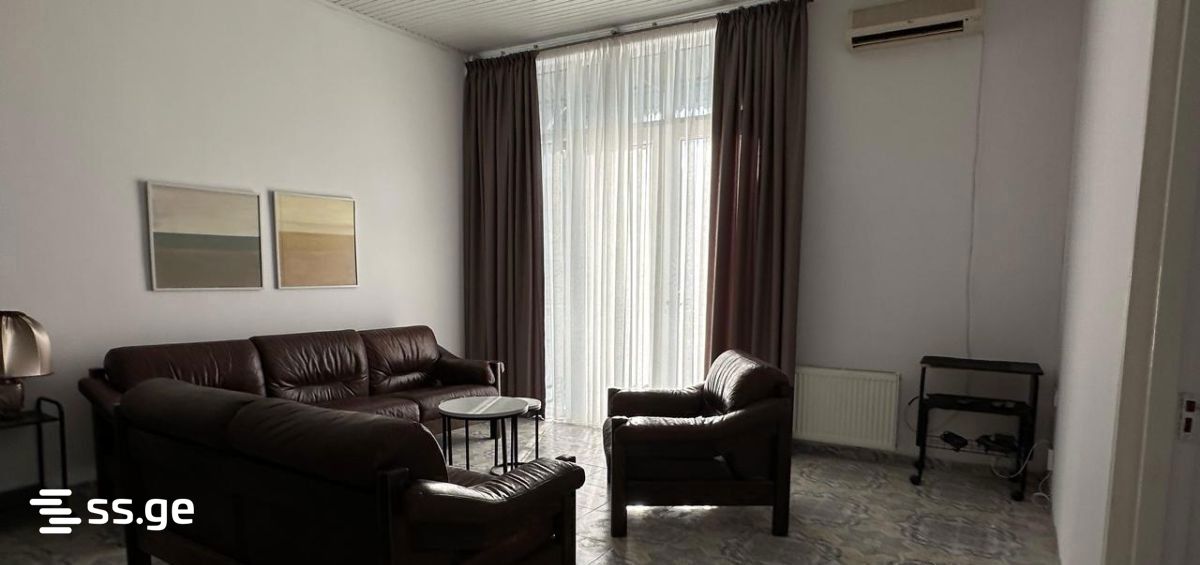 nino ramishvili st. 21 - 3 rooms