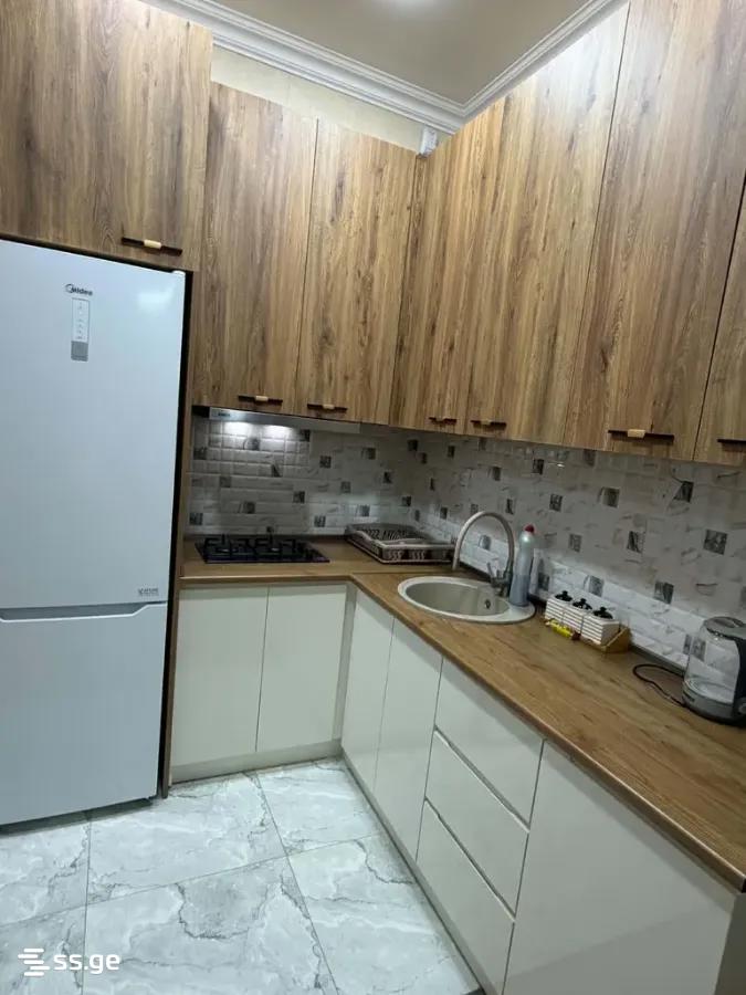 Vazisubnis dasaxleba - 3 rooms