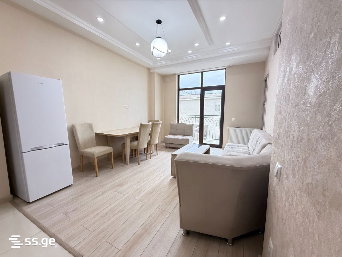Vepkhistkaosnis st. - 3 rooms