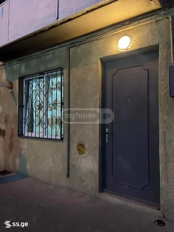 Ts. Dadiani st. (nadzaladevi) 0 - 1 rooms