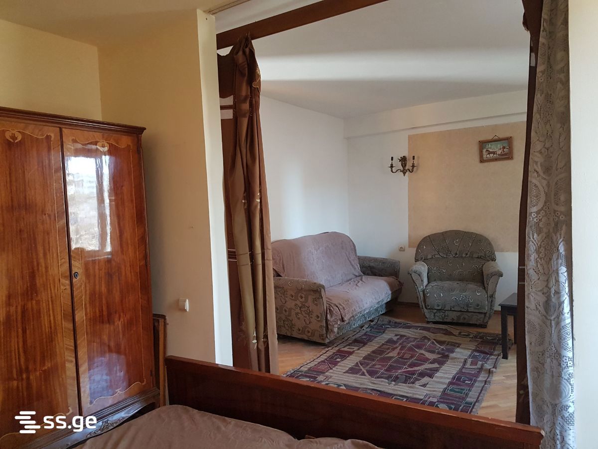 pekini st. 44 - 2 rooms