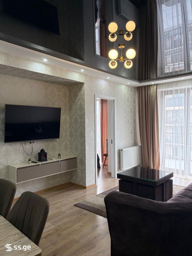 chkondideli st. 111 - 3 rooms