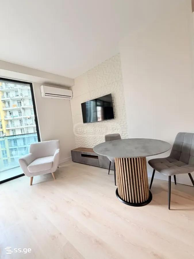 Lech and Maria Kaczynski street 1 - 1 rooms