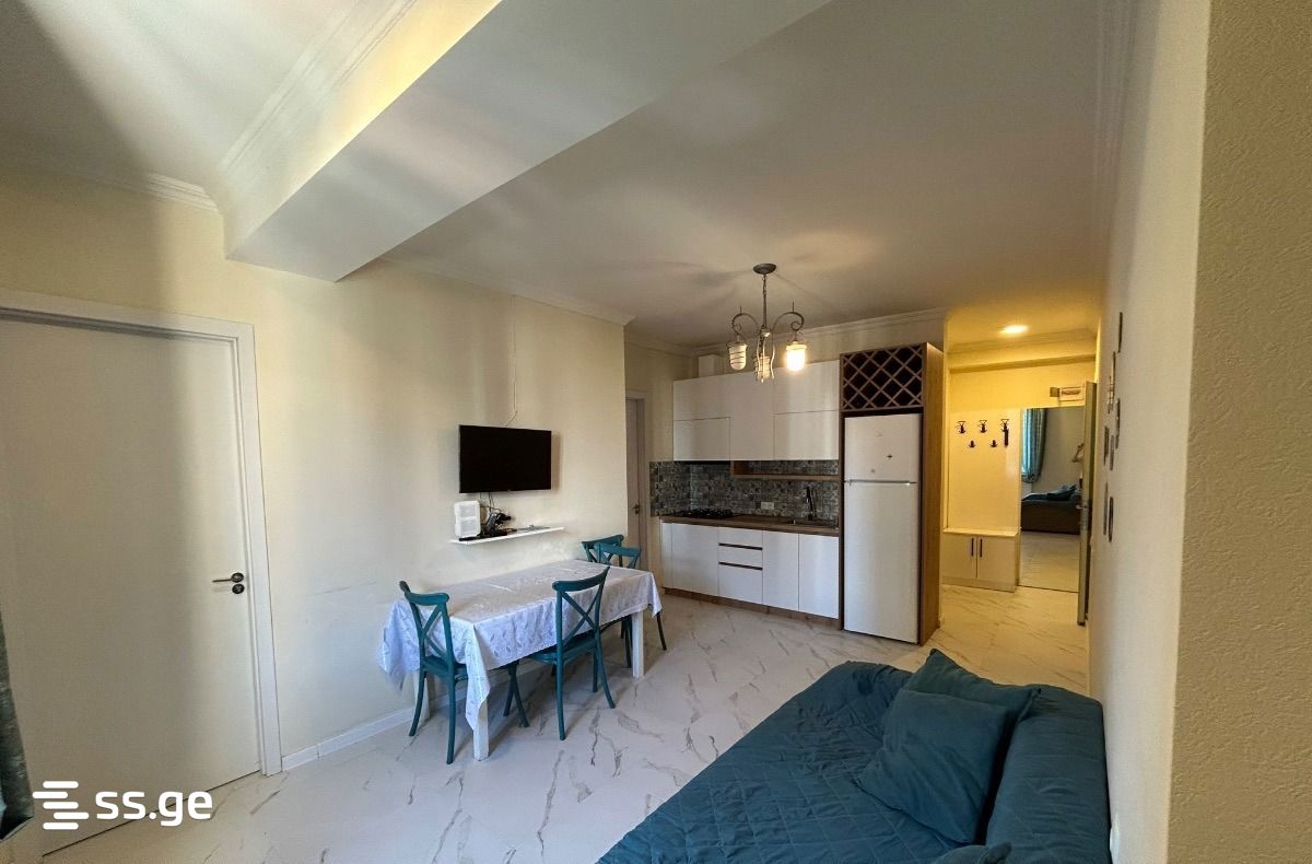 petre imeri st. 8 - 3 rooms