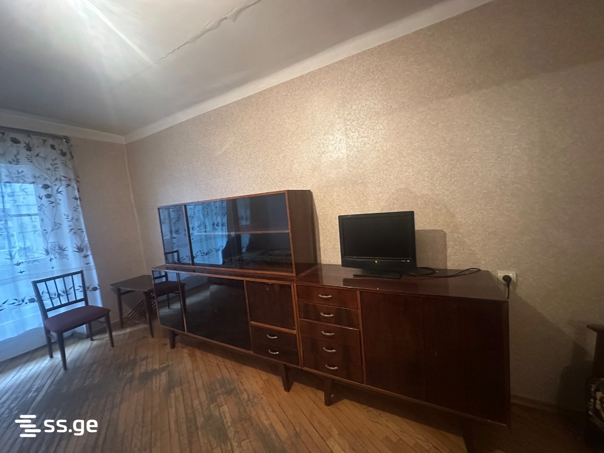 bakhtrioni st. 10 - 1 rooms
