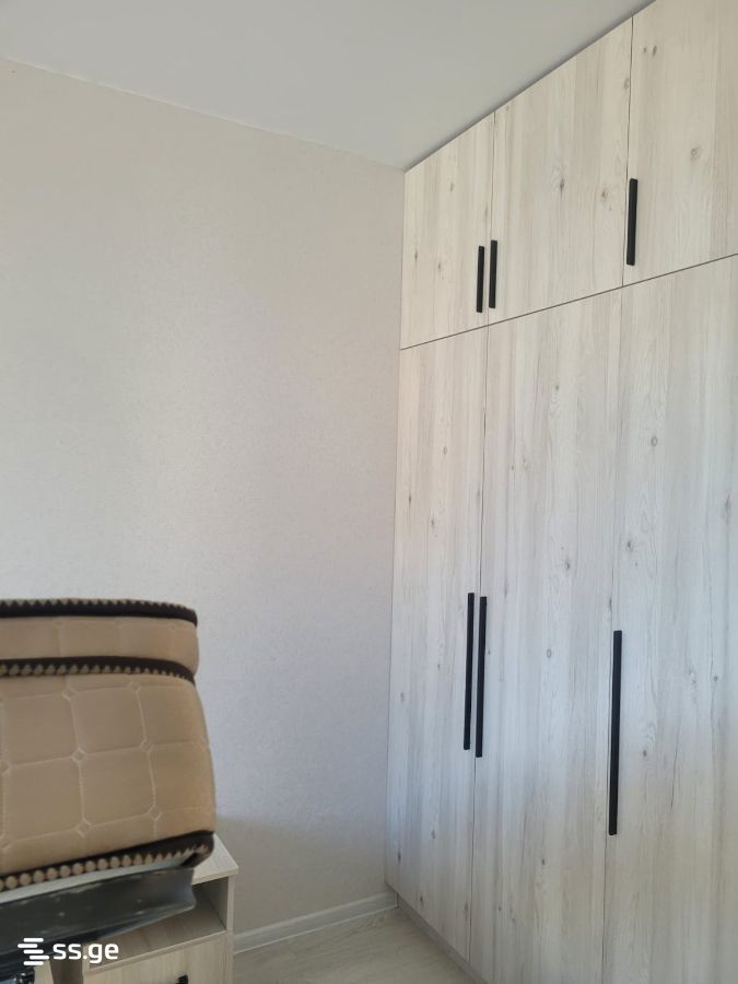 petre imeri st. 30 - 4 rooms