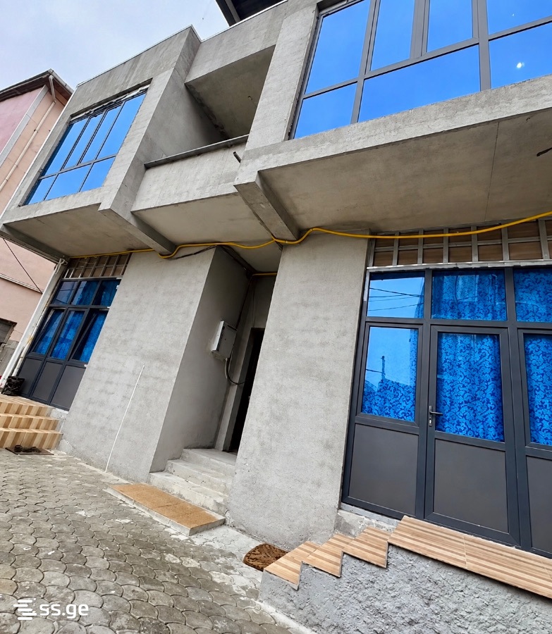 Bagrationi str. 1 - 4 rooms