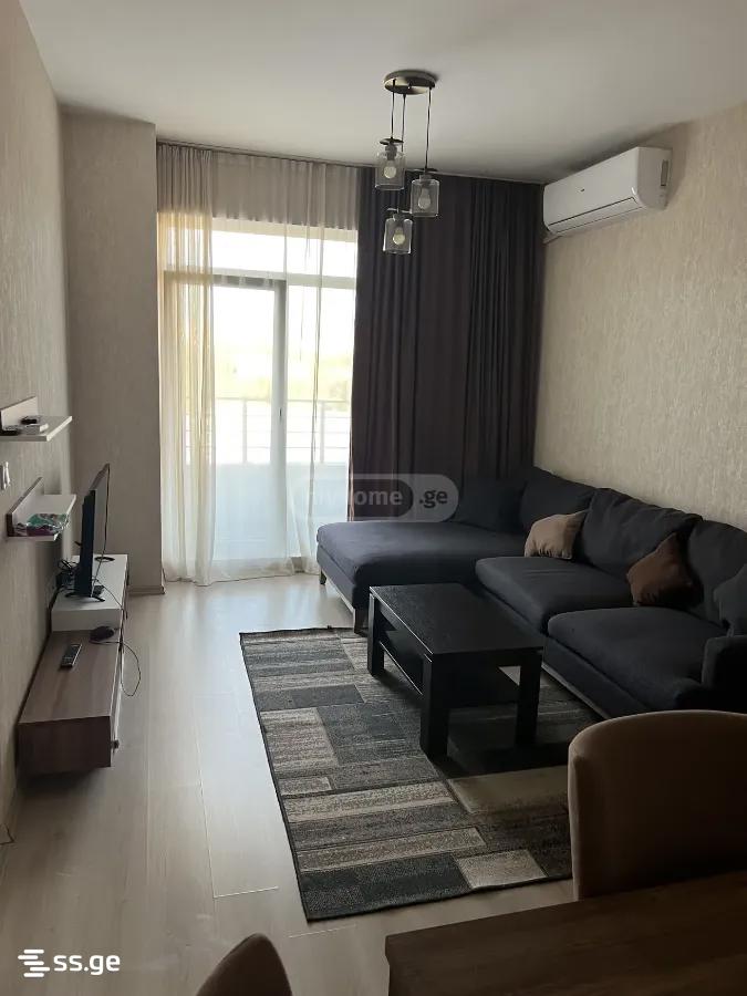 Bob walsh st. - 3 rooms