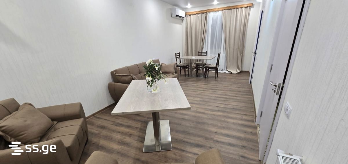 khomleli st. 3 - 5 rooms