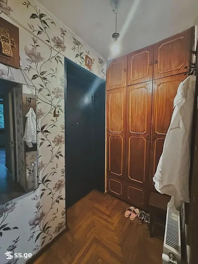 liakhvi st. 1 - 1 rooms