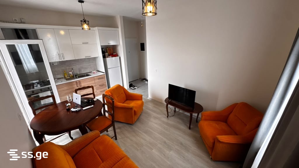 Bob walsh st. - 2 rooms