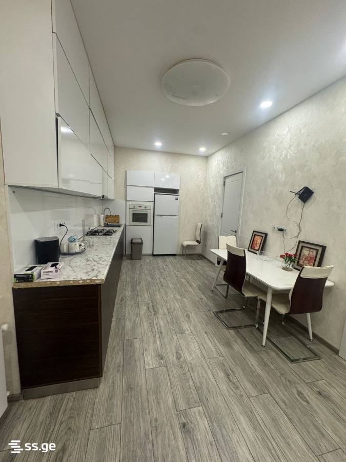beridze st. 6 - 3 rooms